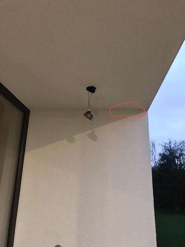 BAU.DE / BAU-Forum: 2. Bild zu Antwort "Schlagregen-Ursache: Seitenwind und Attikaabdeckung prüfen!" auf die Frage "Schlagregen-Undichtigkeit Fassade: Ursachen, Ortung & Sanierungskosten?" im BAU-Forum "Außenwände und Fassaden" BAU.DE / BAU-Forum: 2. Bild zu Antwort "Schlagregen-Ursache: Seitenwind und Attikaabdeckung prüfen!" auf die Frage "Schlagregen-Undichtigkeit Fassade: Ursachen, Ortung & Sanierungskosten?" im BAU-Forum "Außenwände und Fassaden"