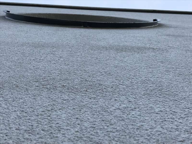 BAU.DE / BAU-Forum: 1. Bild zu Antwort "Fassade: Luftporen als mögliche Eintrittspforte für Wasser?" auf die Frage "Schlagregen-Undichtigkeit Fassade: Ursachen, Ortung & Sanierungskosten?" im BAU-Forum "Außenwände und Fassaden" BAU.DE / BAU-Forum: 1. Bild zu Antwort "Fassade: Luftporen als mögliche Eintrittspforte für Wasser?" auf die Frage "Schlagregen-Undichtigkeit Fassade: Ursachen, Ortung & Sanierungskosten?" im BAU-Forum "Außenwände und Fassaden"