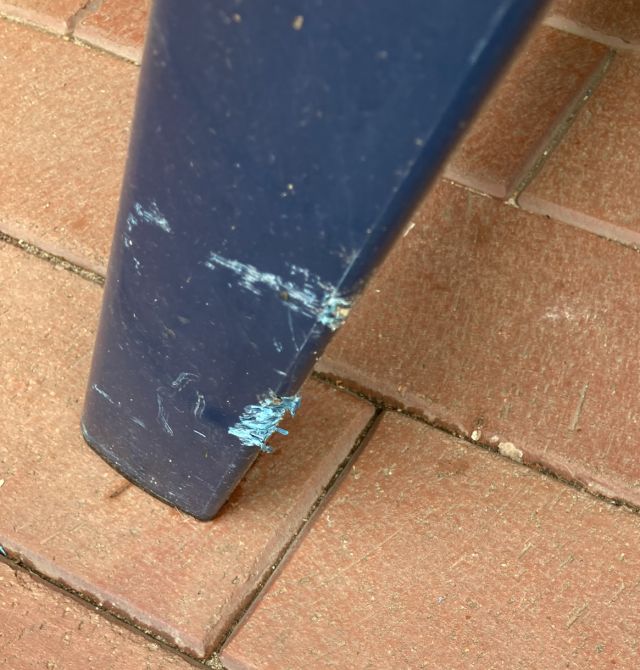 BAU.DE / BAU-Forum: 1. Bild zu Frage "Nagespuren an Gartenmöbeln aus Kunststoff: Ursachenforschung & Schutzmaßnahmen?" im BAU-Forum "Balkon und Terrasse" BAU.DE / BAU-Forum: 1. Bild zu Frage "Nagespuren an Gartenmöbeln aus Kunststoff: Ursachenforschung & Schutzmaßnahmen?" im BAU-Forum "Balkon und Terrasse"