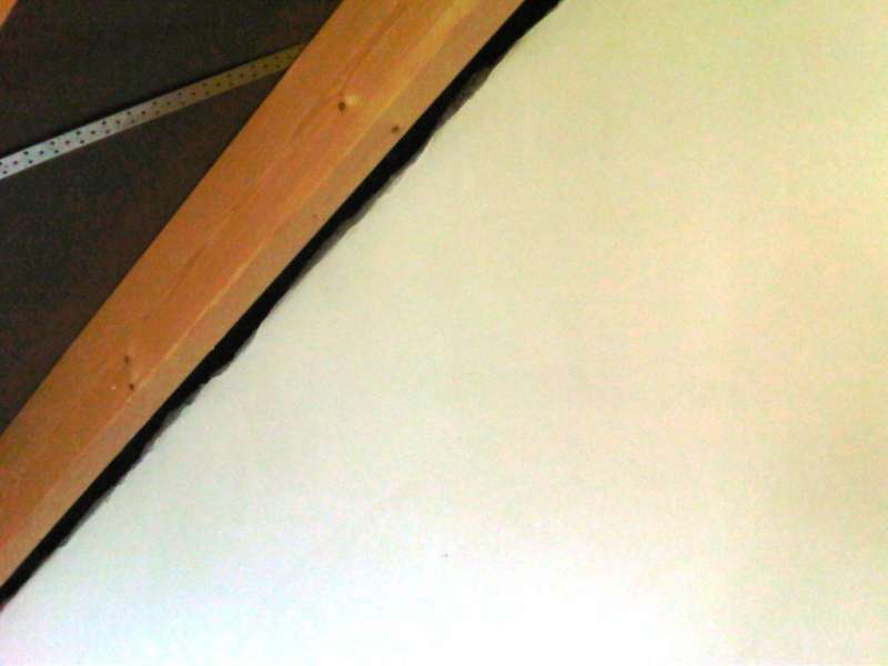 BAU.DE / BAU-Forum: 1. Bild zu Frage "Fehlender Wandabschluss zur Folie? Dämmung prüfen & Wärmebrücken vermeiden!" im BAU-Forum "Dach" BAU.DE / BAU-Forum: 1. Bild zu Frage "Fehlender Wandabschluss zur Folie? Dämmung prüfen & Wärmebrücken vermeiden!" im BAU-Forum "Dach"