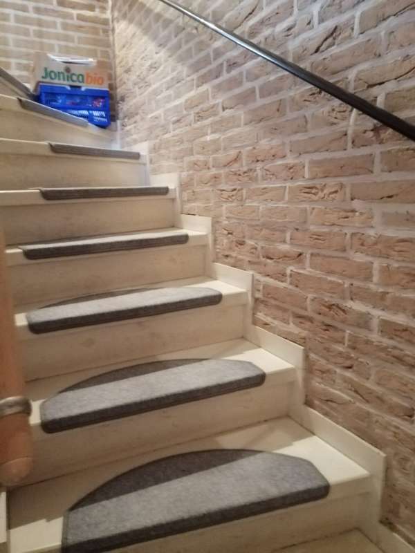 BAU.DE / BAU-Forum: 1. Bild zu Frage "Klinker im Innenraum entfernen: Kosten, Aufwand & Risiken im Treppenhaus?" im BAU-Forum "Innenwände" BAU.DE / BAU-Forum: 1. Bild zu Frage "Klinker im Innenraum entfernen: Kosten, Aufwand & Risiken im Treppenhaus?" im BAU-Forum "Innenwände"