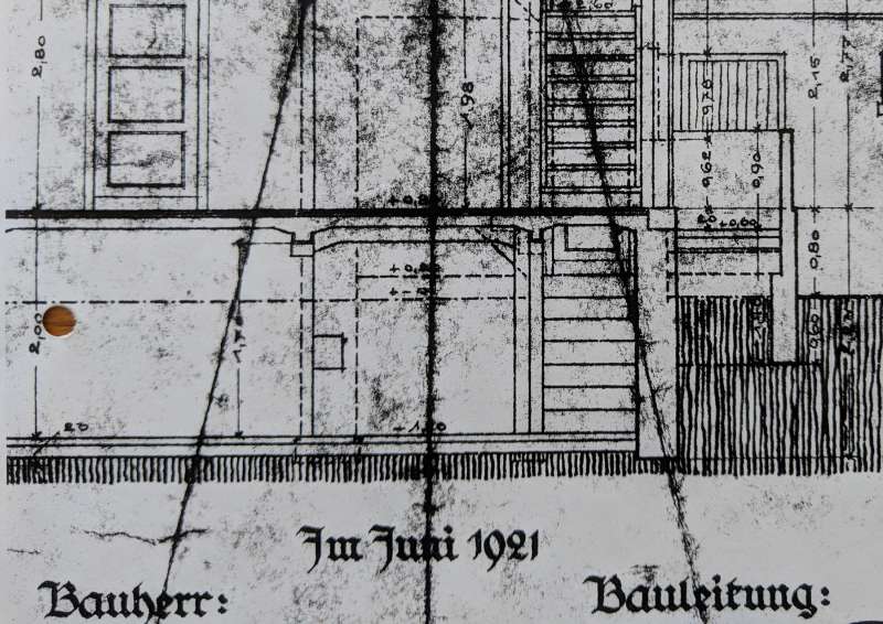 BAU.DE / BAU-Forum: 4. Bild zu Frage "Feuchter Keller im Altbau (1925): Ursachen, Sanierung & Kosten für Drainage?" im BAU-Forum "Keller" BAU.DE / BAU-Forum: 4. Bild zu Frage "Feuchter Keller im Altbau (1925): Ursachen, Sanierung & Kosten für Drainage?" im BAU-Forum "Keller"