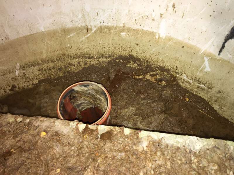 BAU.DE / BAU-Forum: 1. Bild zu Frage "Lichtschächte bei hohem Grundwasser: Abdichtung, Drainage & Schutzmaßnahmen?" im BAU-Forum "Normen, Vorschriften, Verordnungen etc." BAU.DE / BAU-Forum: 1. Bild zu Frage "Lichtschächte bei hohem Grundwasser: Abdichtung, Drainage & Schutzmaßnahmen?" im BAU-Forum "Normen, Vorschriften, Verordnungen etc."