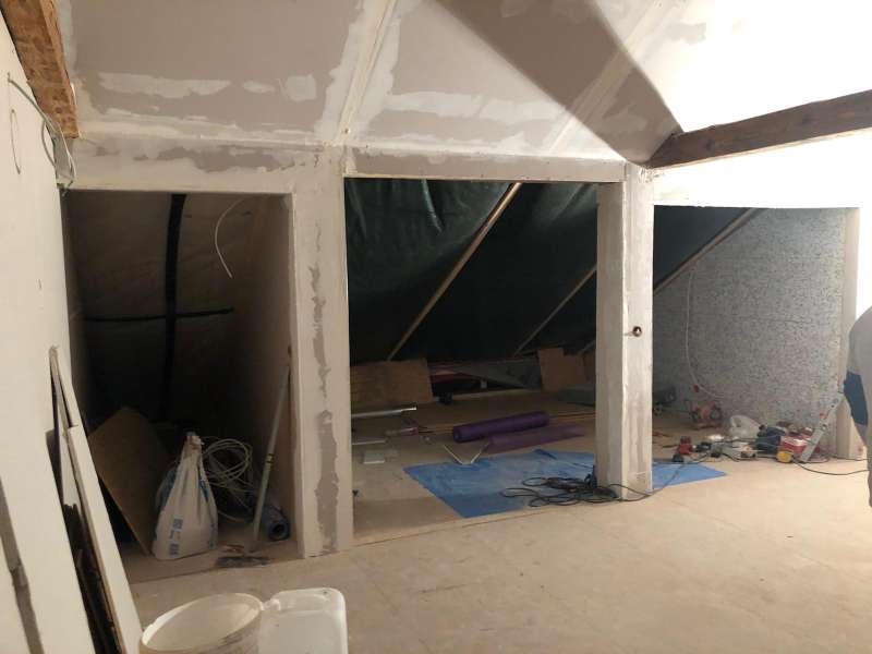 BAU.DE / BAU-Forum: 4. Bild zu Frage "Dachgeschossausbau: Statik mangelhaft & Dachloggia undicht – Rechte, Kosten, Sanierung?" im BAU-Forum "Modernisierung / Sanierung / Bauschäden" BAU.DE / BAU-Forum: 4. Bild zu Frage "Dachgeschossausbau: Statik mangelhaft & Dachloggia undicht – Rechte, Kosten, Sanierung?" im BAU-Forum "Modernisierung / Sanierung / Bauschäden"