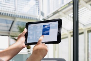 Wintergarten-Rollladen: Effektiver Hitzeschutz und Energieeffizienz zu jeder Jahreszeit Wintergarten-Rollladen: Effektiver Hitzeschutz und Energieeffizienz zu jeder Jahreszeit