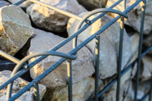 Sicht- und Lärmschutz im Garten: Vorteile eines Gabionenzauns - Bild: Monika / Pixabay Sicht- und Lärmschutz im Garten: Vorteile eines Gabionenzauns - Bild: Monika / Pixabay