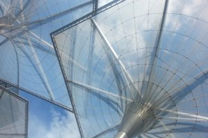 Plexiglasscheibe als Glasersatz: Einsatzbereiche, Vorteile und Verarbeitungstipps - Bild: Christopher Amend / Pixabay Plexiglasscheibe als Glasersatz: Einsatzbereiche, Vorteile und Verarbeitungstipps - Bild: Christopher Amend / Pixabay