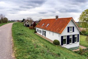 Der Traum vom Eigenheim: Ein älteres Haus renovieren und neu beleben - Bild: wirestock auf Freepik Der Traum vom Eigenheim: Ein älteres Haus renovieren und neu beleben - Bild: wirestock auf Freepik