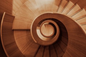 Kragarmtreppen im Neubau: Moderne Ästhetik und praktische Lösungen - Bild: Jorgen Hendriksen / Unsplash Kragarmtreppen im Neubau: Moderne Ästhetik und praktische Lösungen - Bild: Jorgen Hendriksen / Unsplash